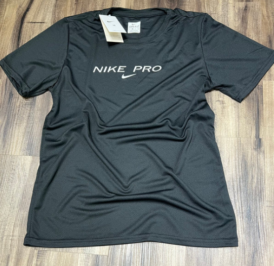 Camiseta Nike Pro Masculina Preta