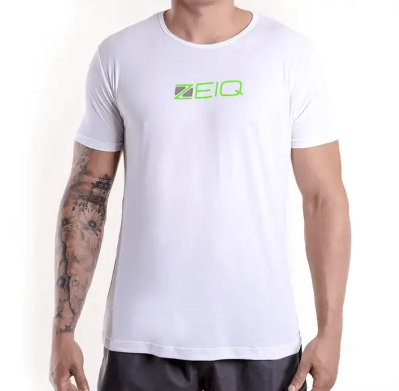 Camiseta Esportiva Slim Zeiq Branca – Logo Verde e Cinza